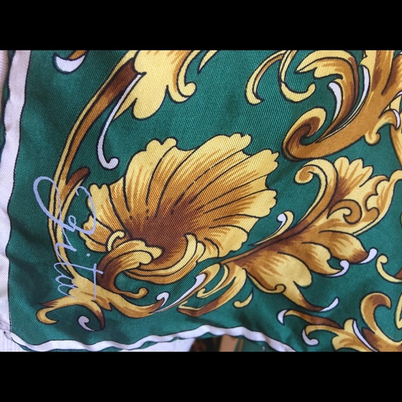 Fashion Scarf- Vintage 1988 -Weekend Sale- price goes back up on Monday - Picture 6 of 7